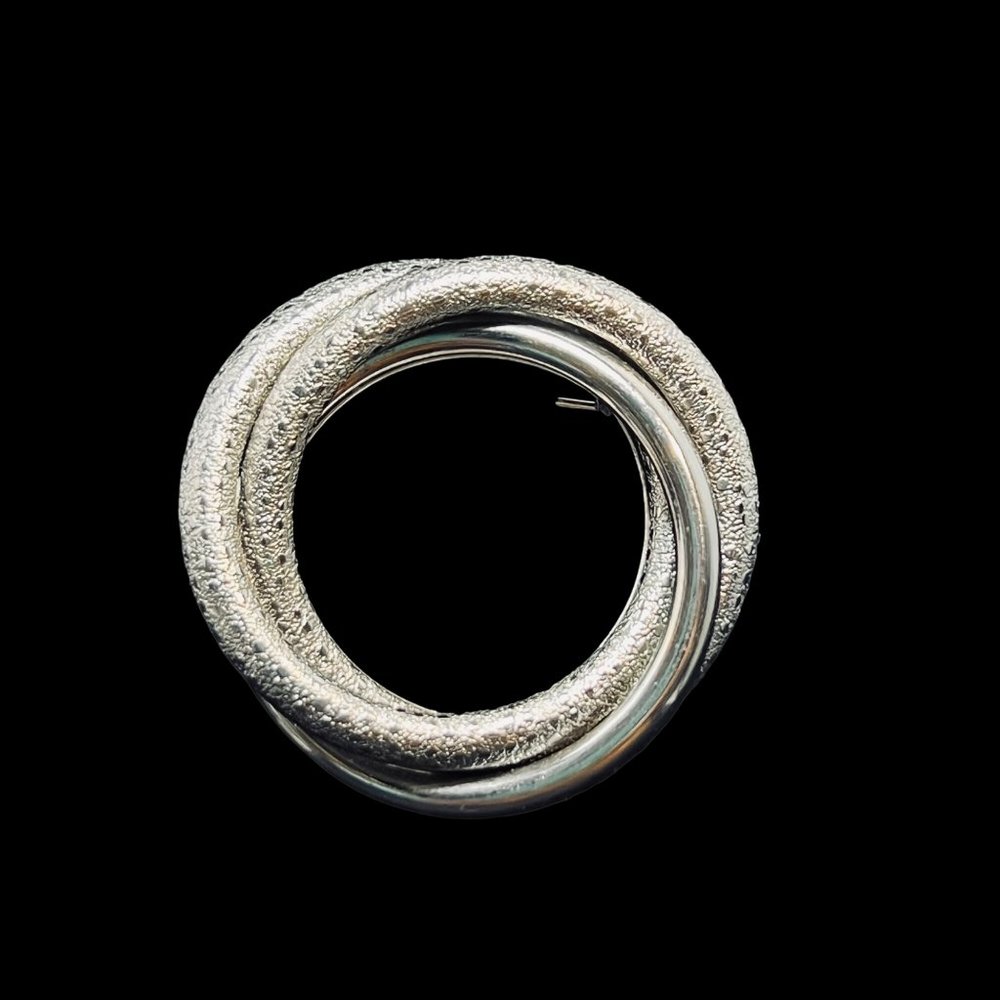 Vintage Silver Tone Triple Open Circles Brooch (4956)